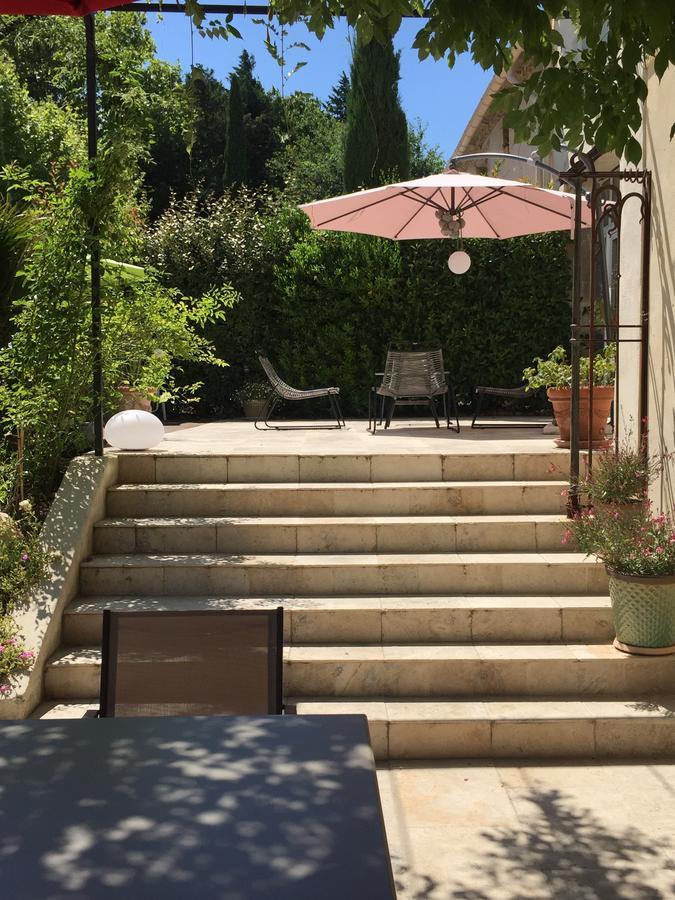 Mas De Mariette Bed & Breakfast Noves Екстериор снимка